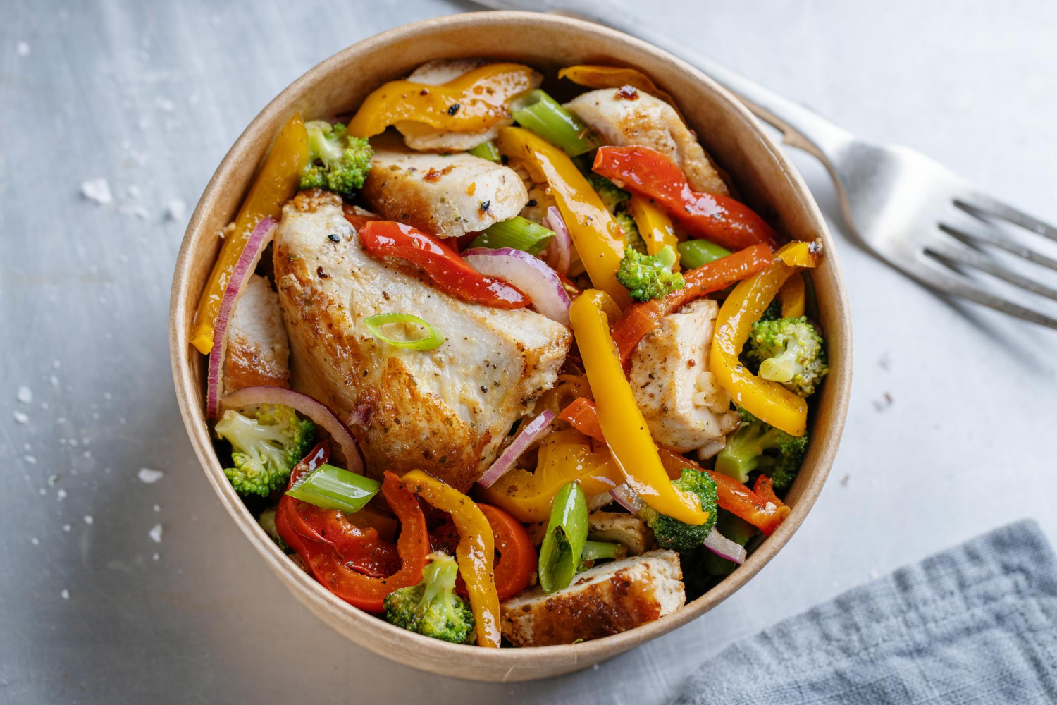 healthy high-protein chicken bowl recipe with vegetables quick meal