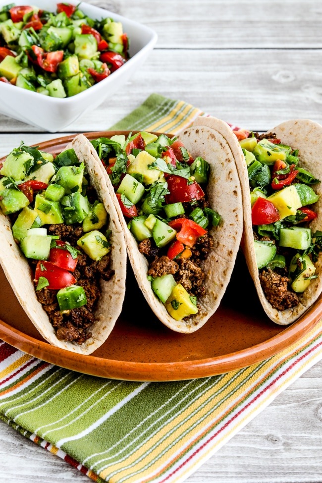 Ground beef recipes prepared as high-protein healthy meals with vegetables and lean meat for easy dinner ideas.
